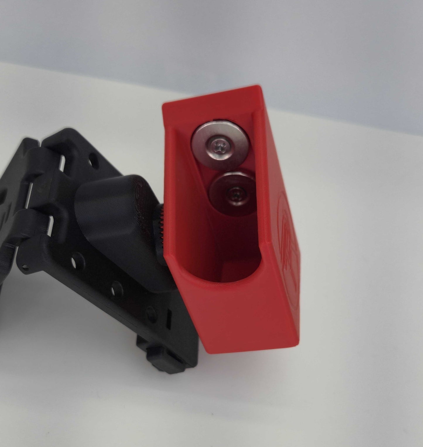 Universal Magnetic Magazine Pouch
