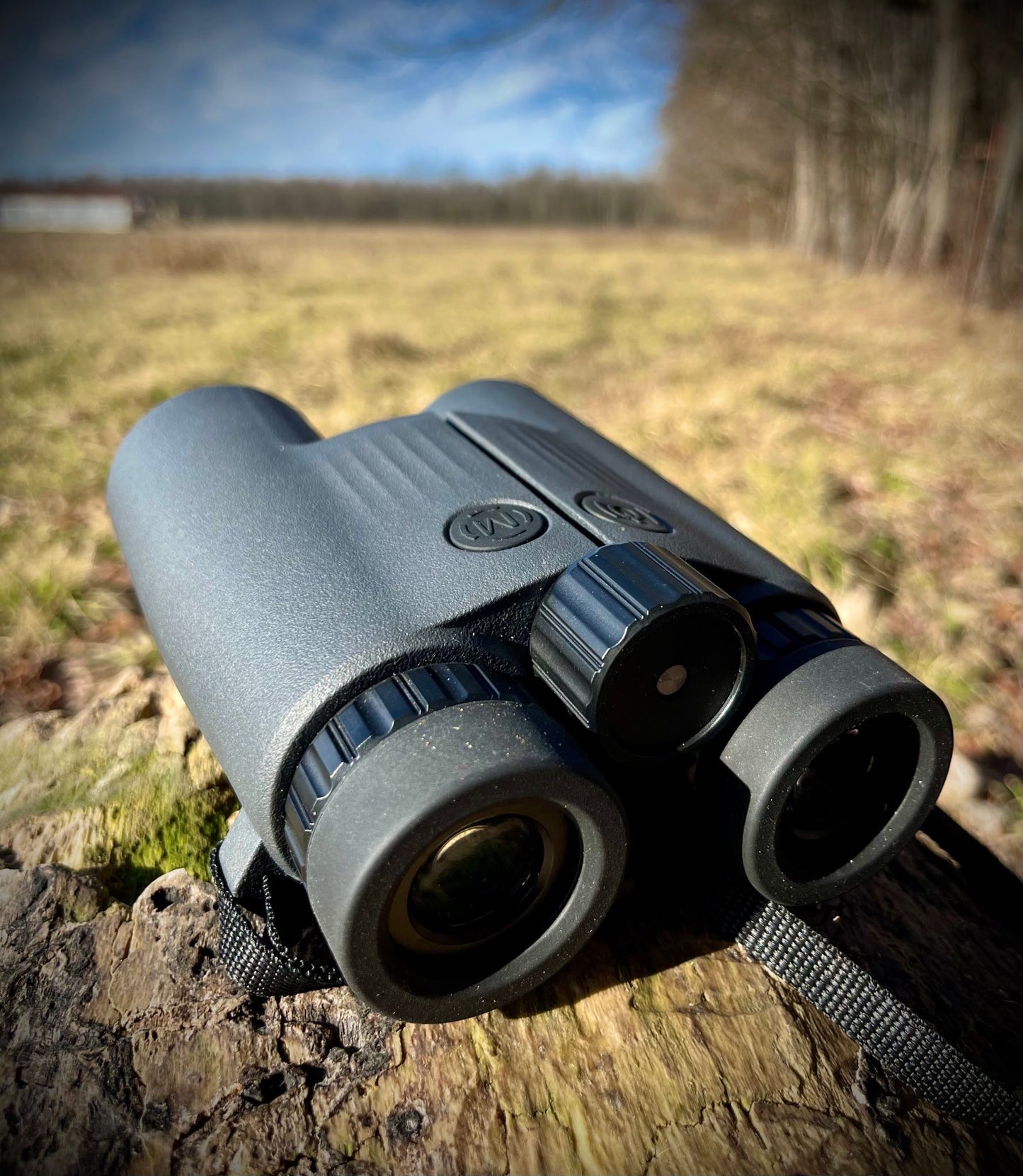 Lux Tactical 2500 OLED Rangefinding Binoculars